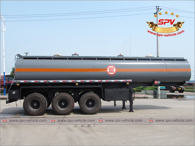 Side View of Chemical Liquid Tank Semi-trailer Side View of Chemical Liquid Tank Semi-trailer